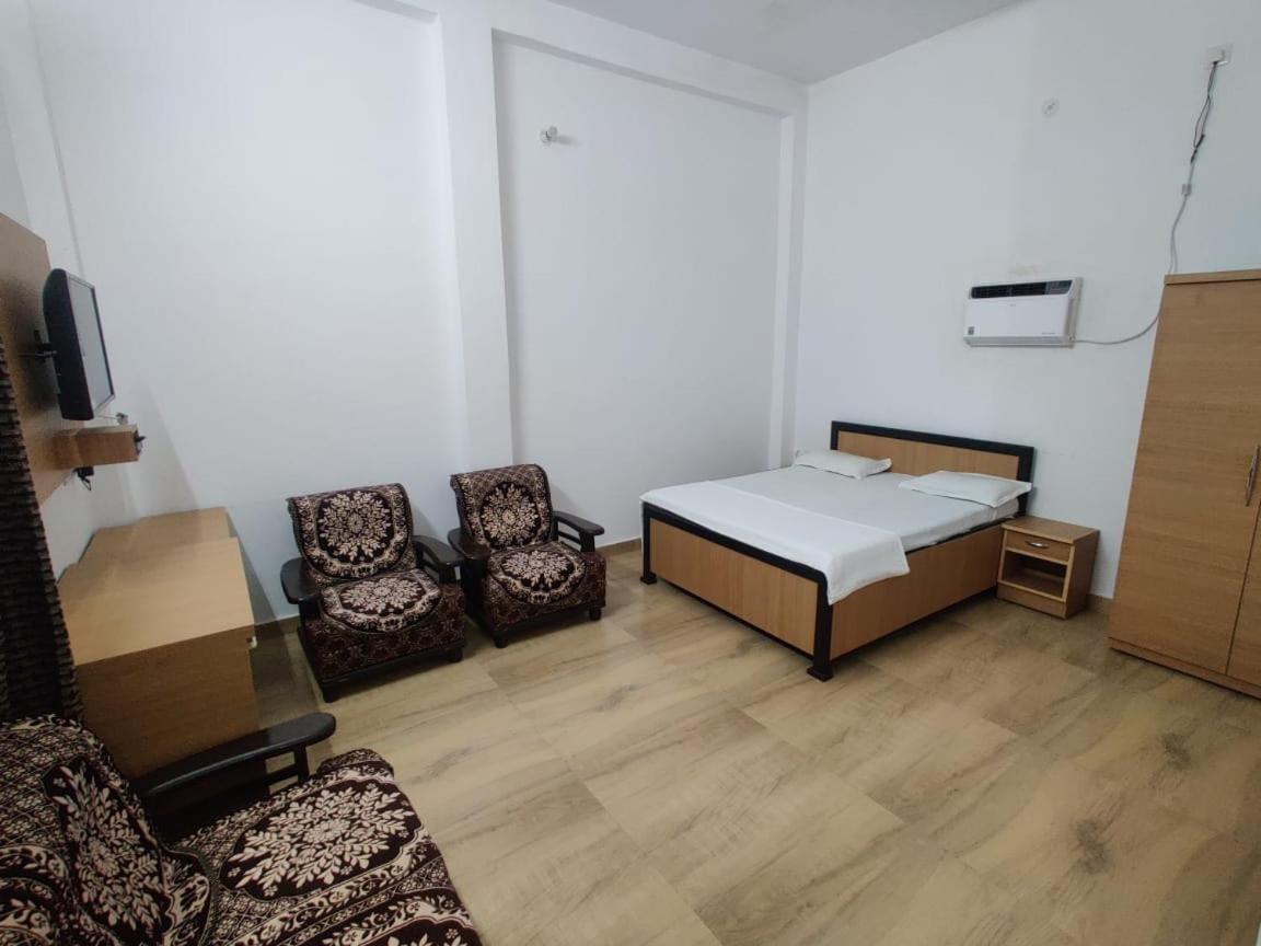 Hotel Jp International Naimisharanya Exteriér fotografie